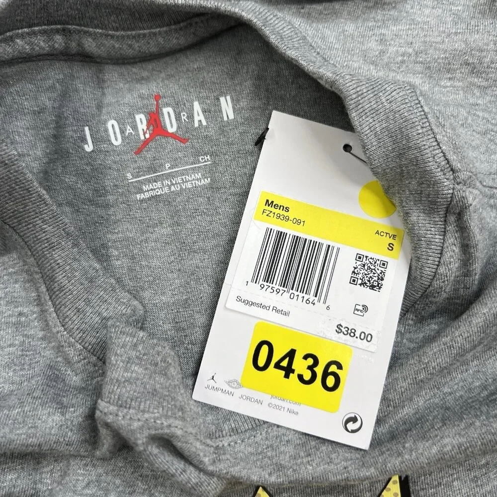 Jordan T Shirt Size Small Mens Grey Brand Dunk Graphic
